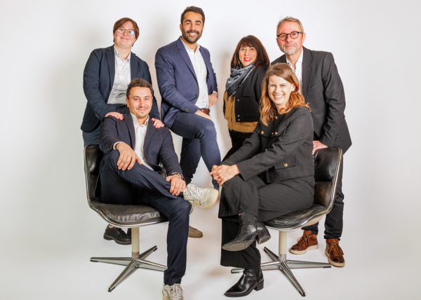 Photo d'équipe Corporate en studio par Gilles Fouquet photographe à Bordeaux