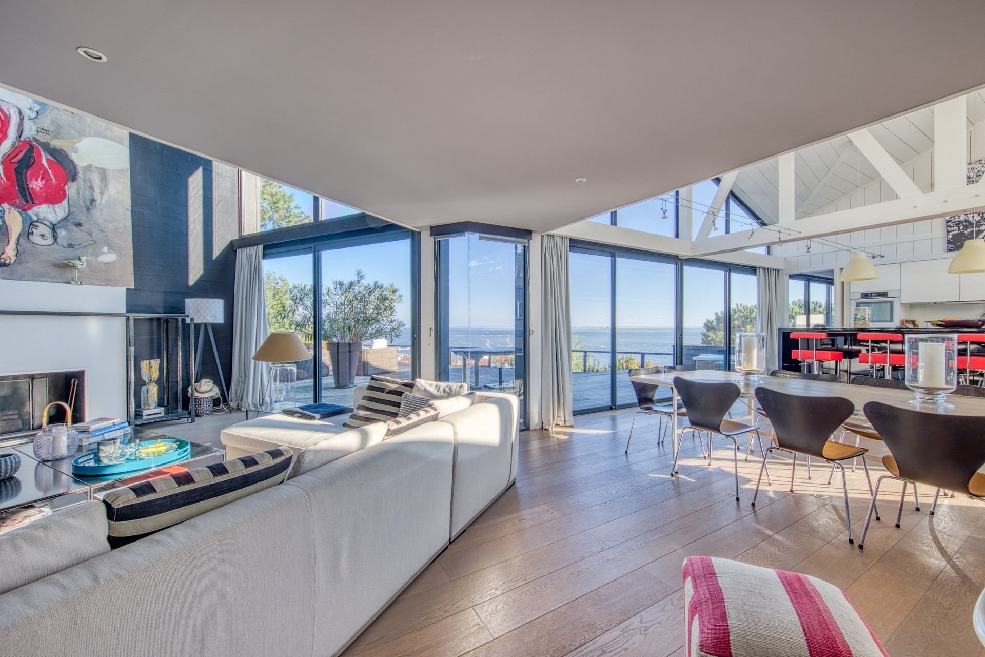 Photo immobilière Villa de luxe sur bassin d'Arcachon par Gilles Fouquet photographe à Bordeaux Photo immobilière Villa de luxe sur bassin d'Arcachon par Gilles Fouquet photographe à Bordeaux